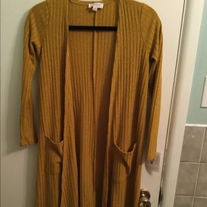 XS Lularoe Mustard Ribbed Sarah